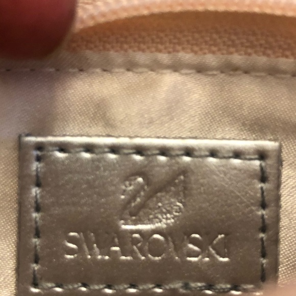 Swarovski wristlet with sparkling crystal - Picture 8 of 10